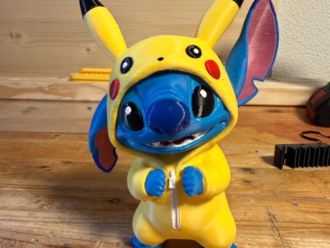 Stitch in Pikachu Costume — vue 1