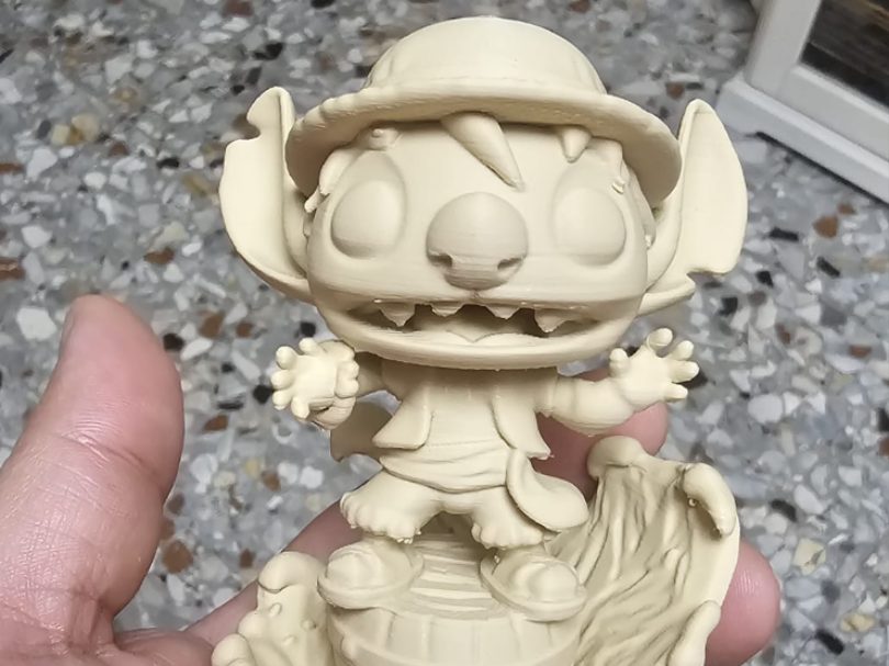 Stitch Luffy — vue 1
