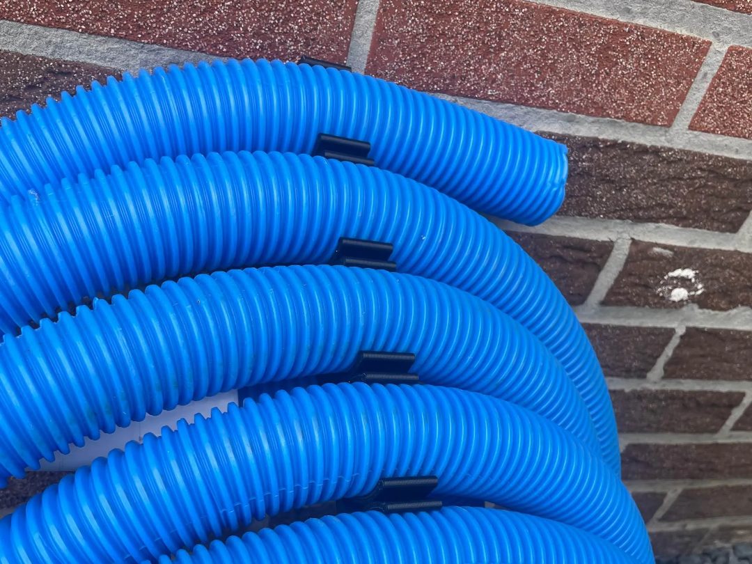 Swimming pool Hose clip — vue 1
