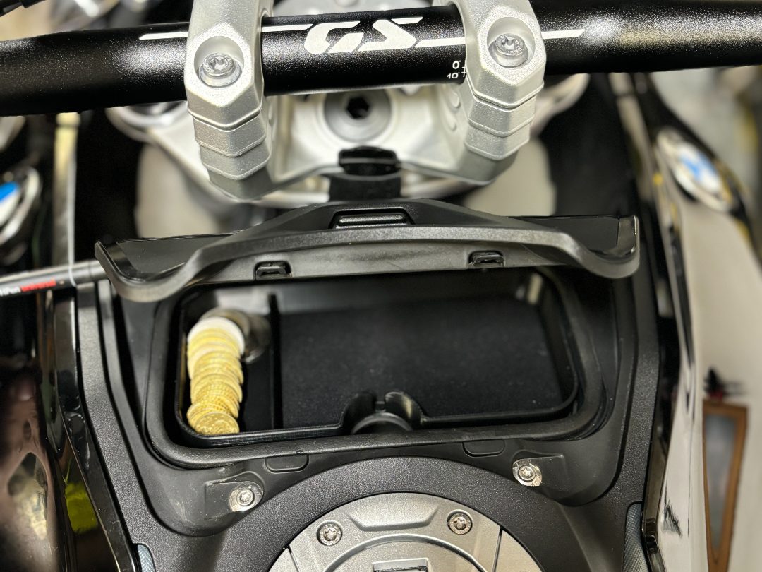 Tank Storage Compartment BMW 1300 GS 2023 — vue 1
