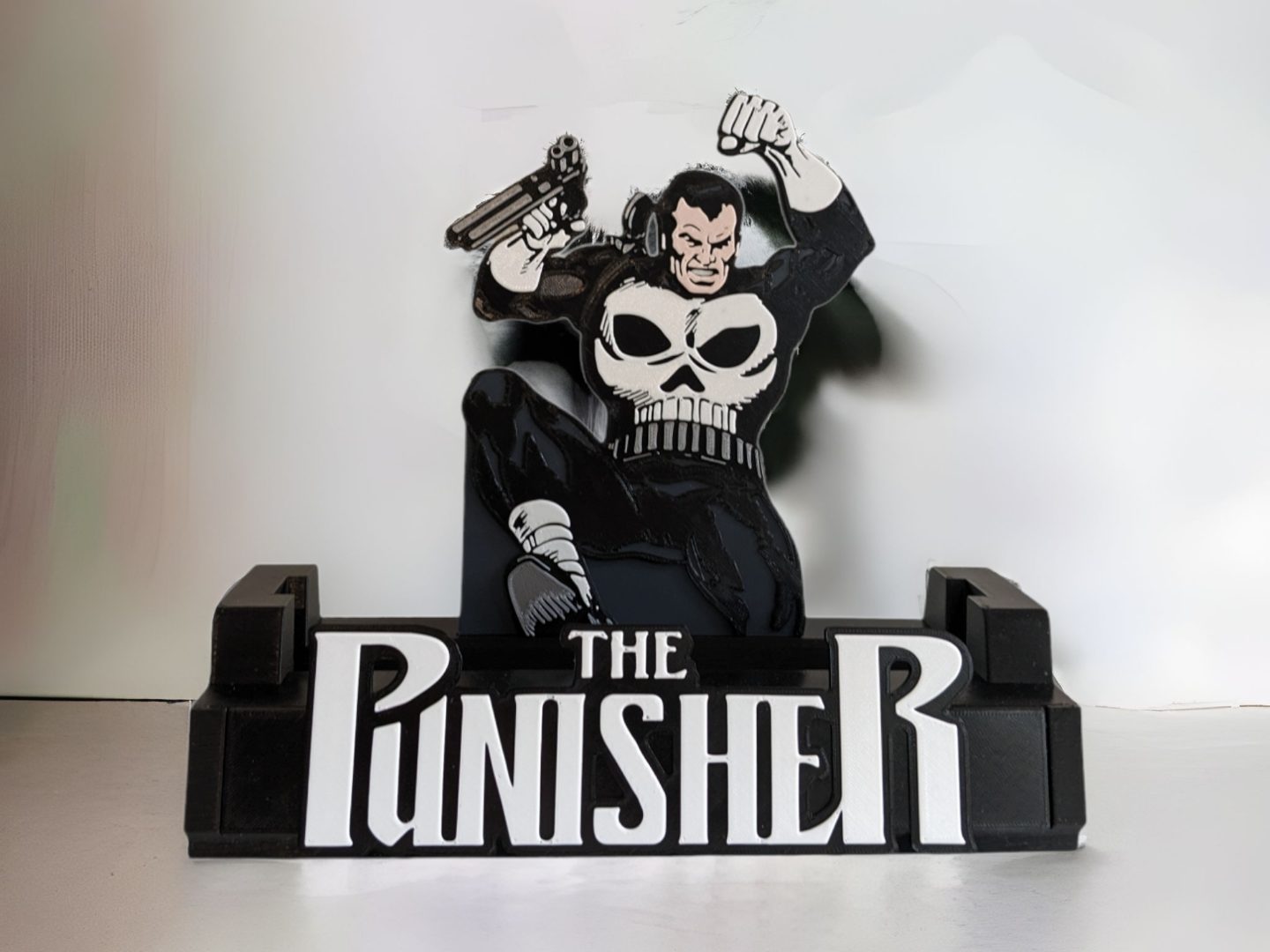 The Punisher Slab Stand - Graded and Raw Comics — vue 1