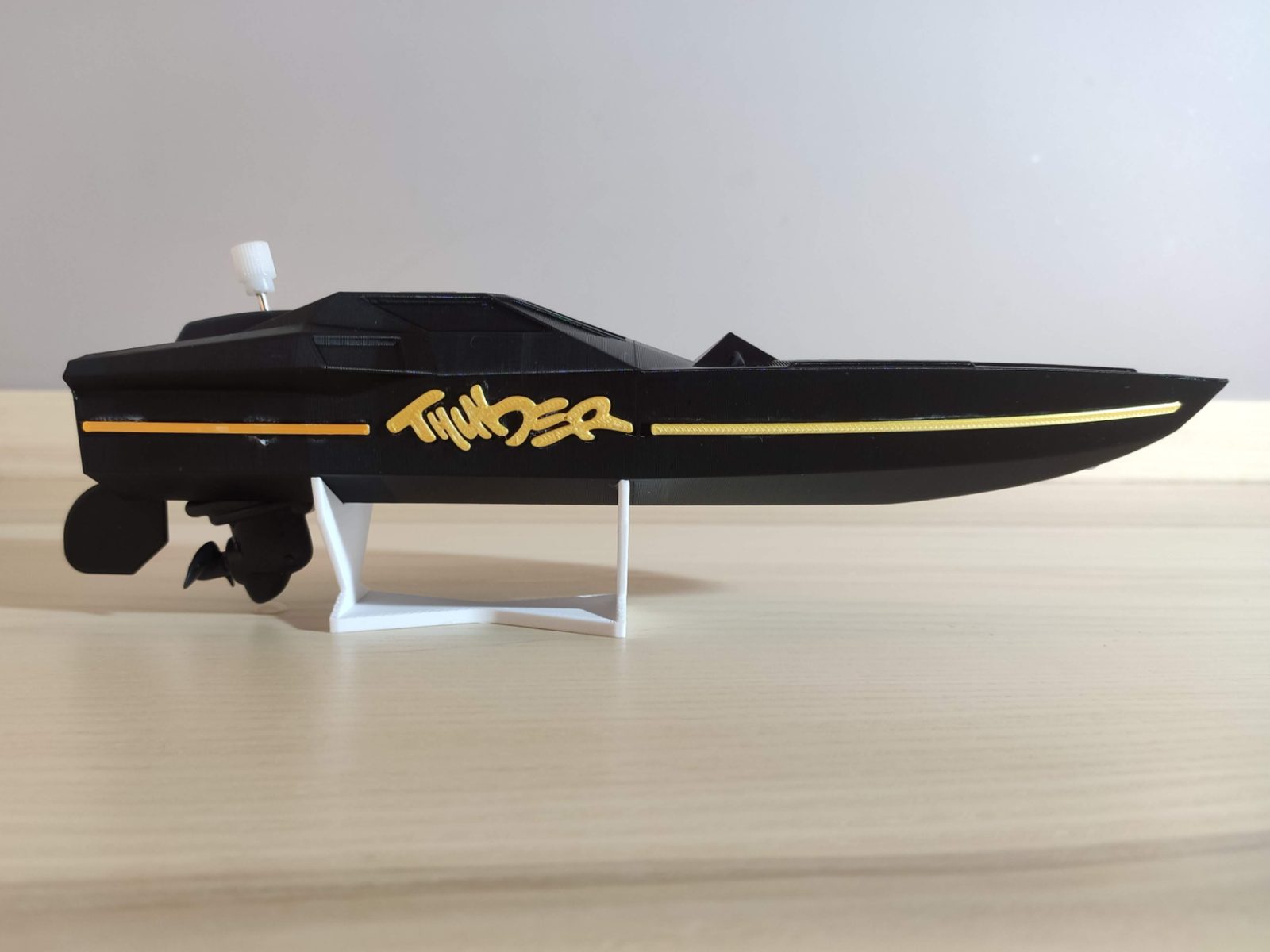 Thunder Boat Kit 010 — vue 1