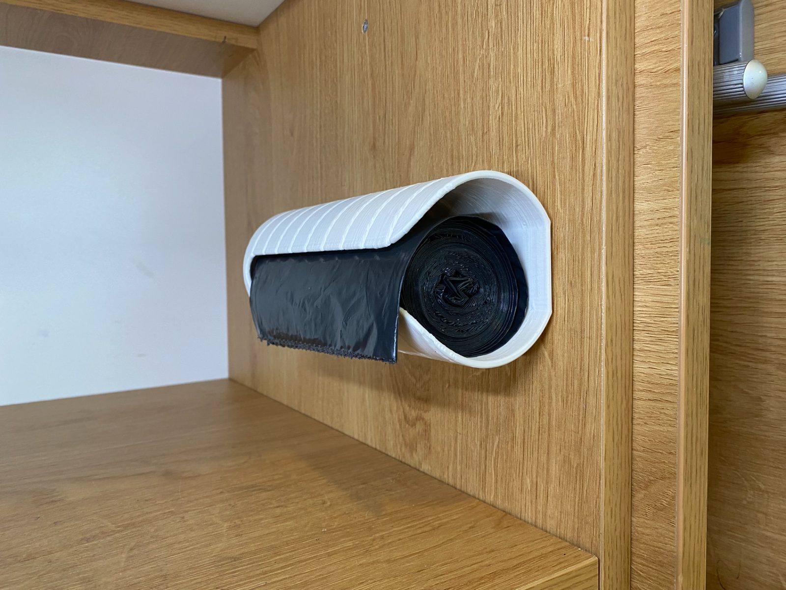 Trash bag holder — vue 1