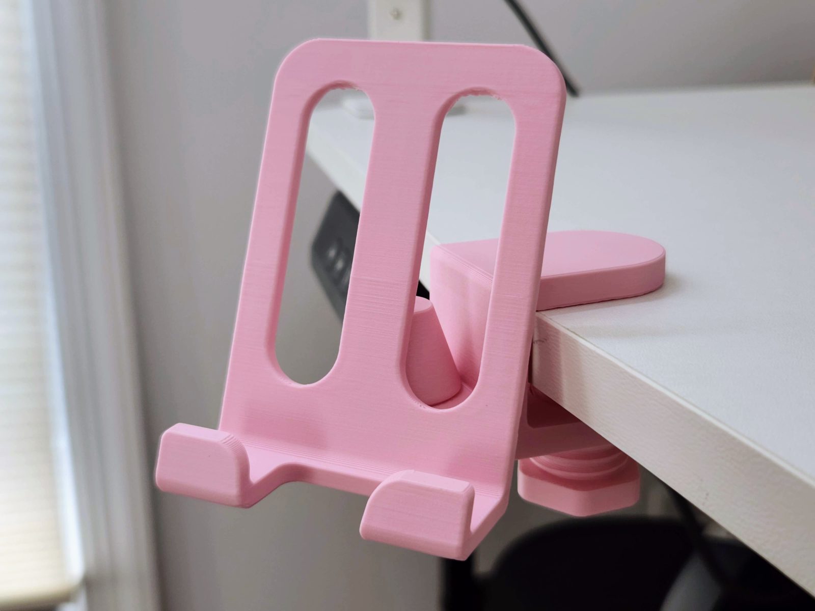 Turnable Phone Stand with desk clamp — vue 1