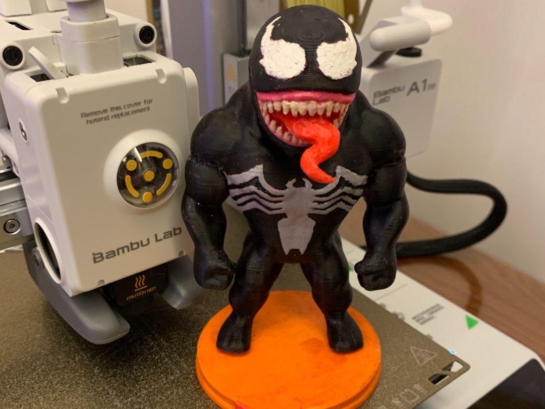 毒液手办 venom adorable figure — vue 1