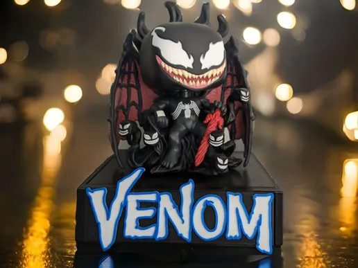 VENOM Open and Closed Box display — vue 1